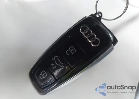 2022 Audi E-Tron Premium Plus Quattro z USA, uszkodzony, nr VIN WA1LAAGE8NB008693